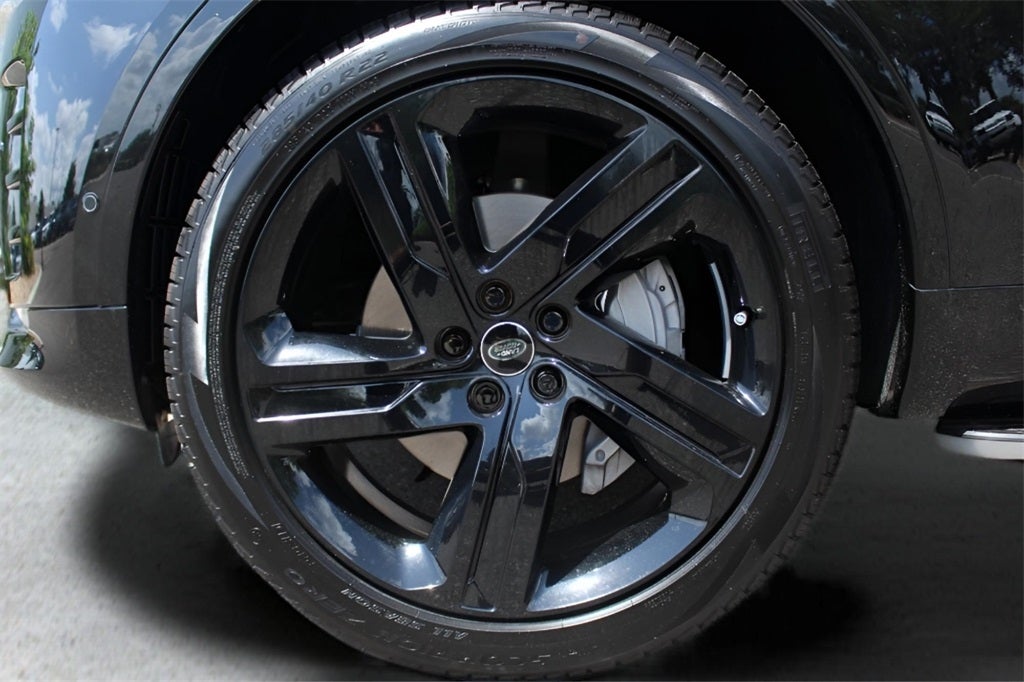 2025 Land Rover Discovery Dynamic SE