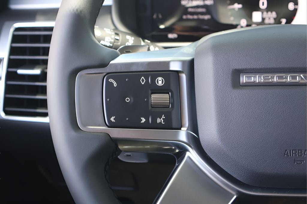 2026 Land Rover Discovery Dynamic SE