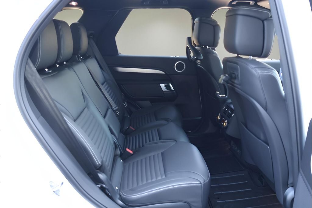 2026 Land Rover Discovery Dynamic SE