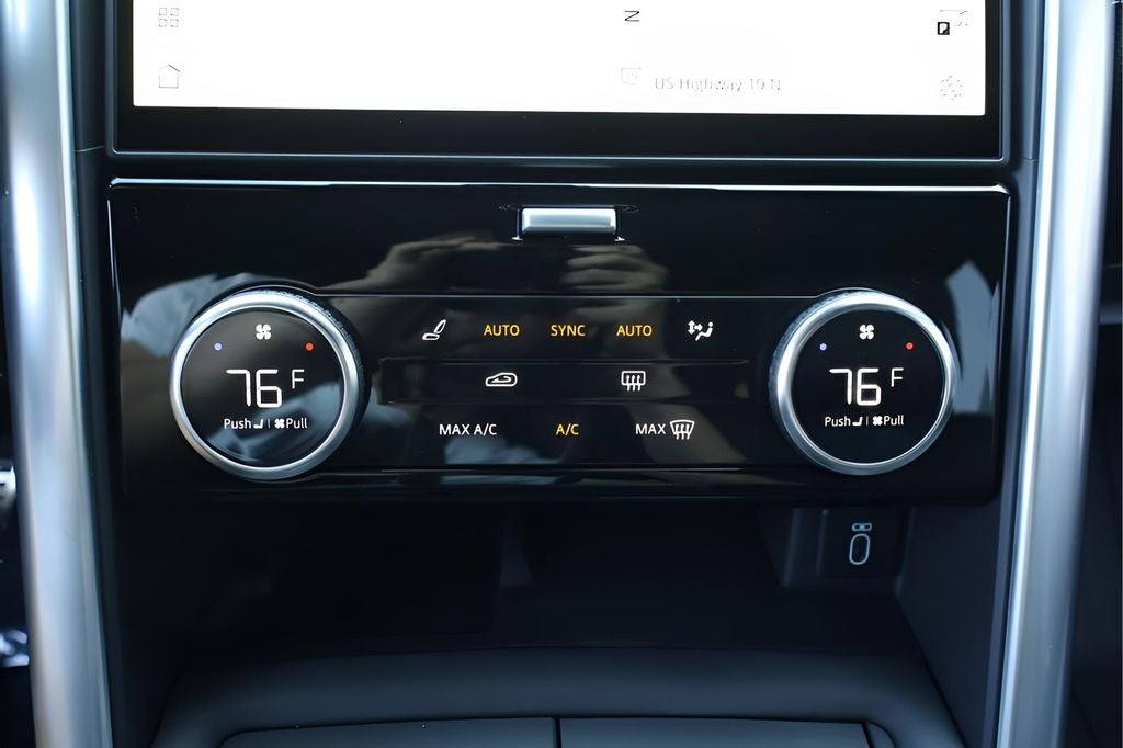 2026 Land Rover Discovery Dynamic SE