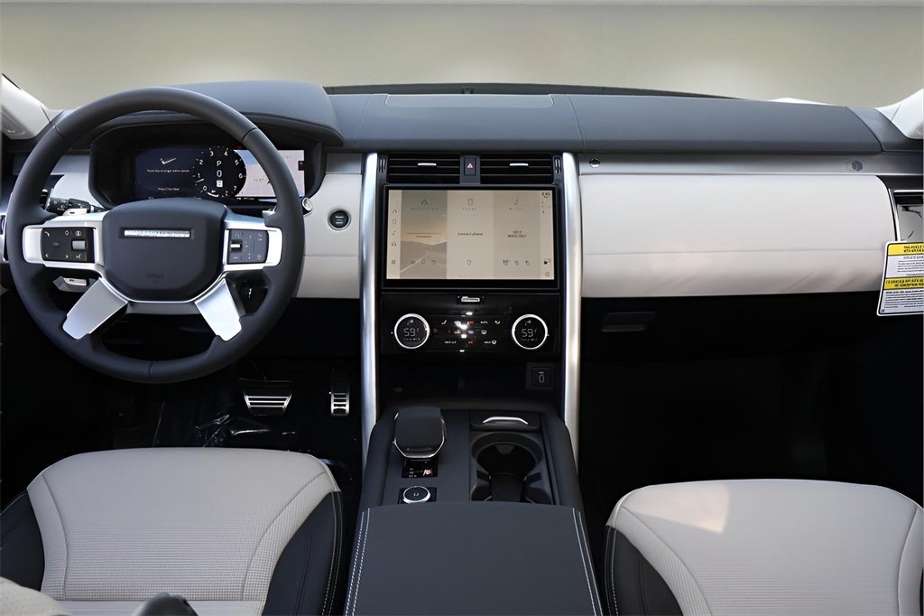 2026 Land Rover Discovery Tempest Edition