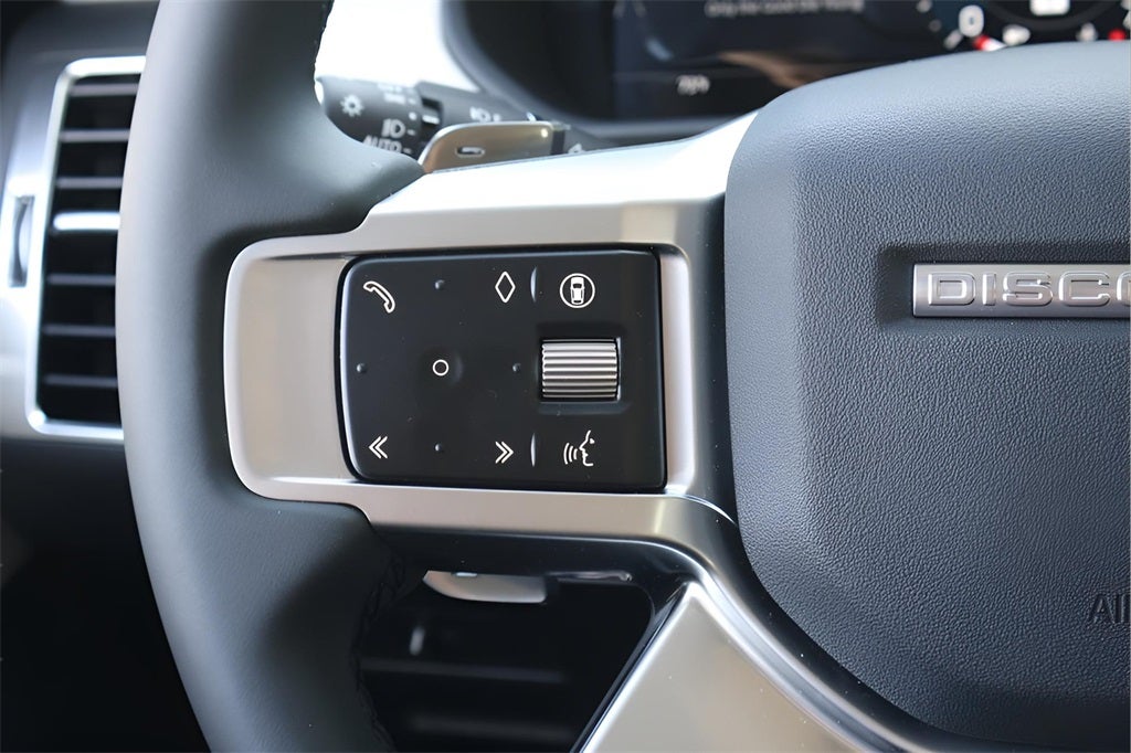 2026 Land Rover Discovery Tempest Edition