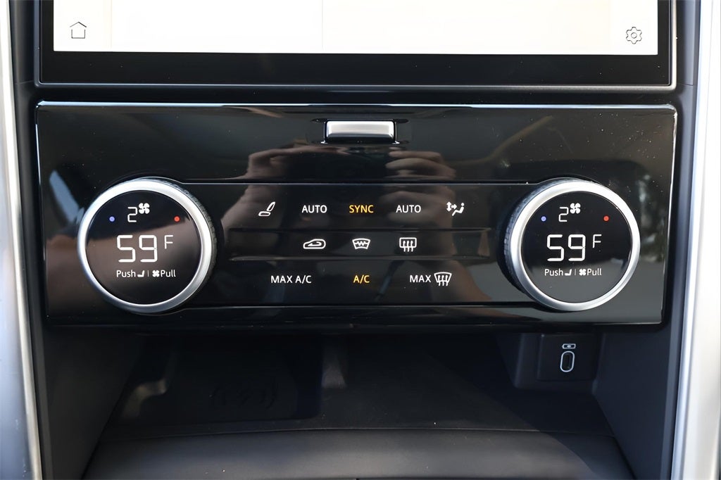 2026 Land Rover Discovery Tempest Edition