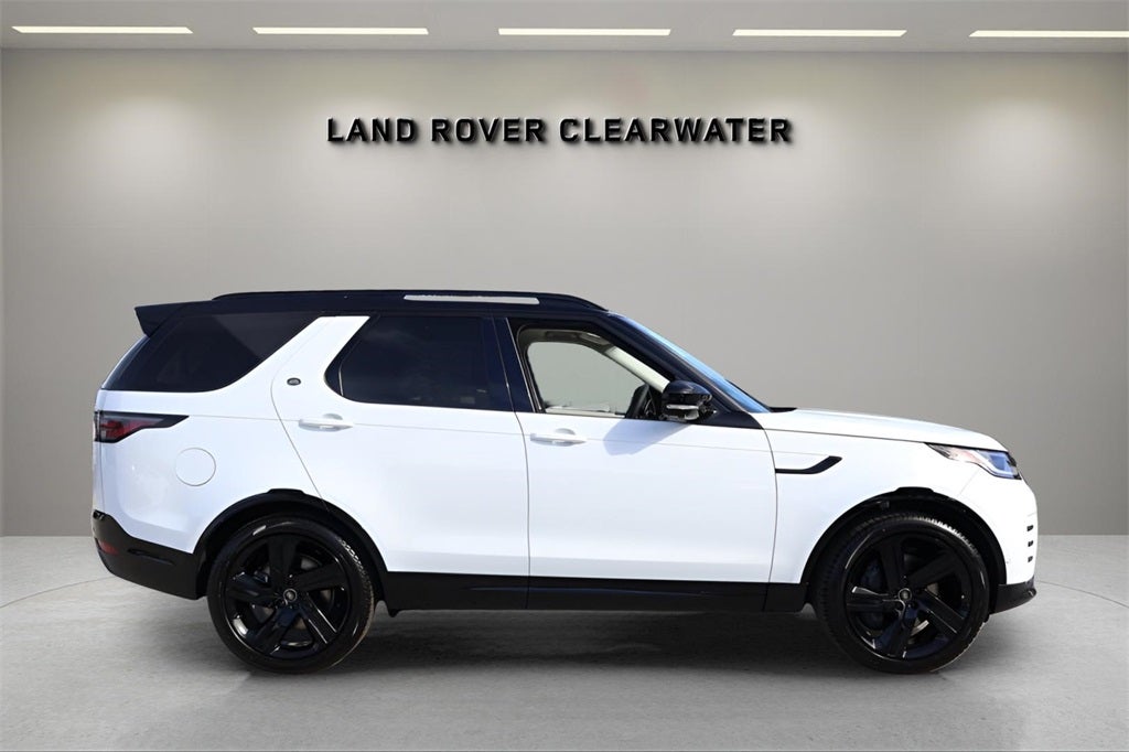 2026 Land Rover Discovery Tempest Edition
