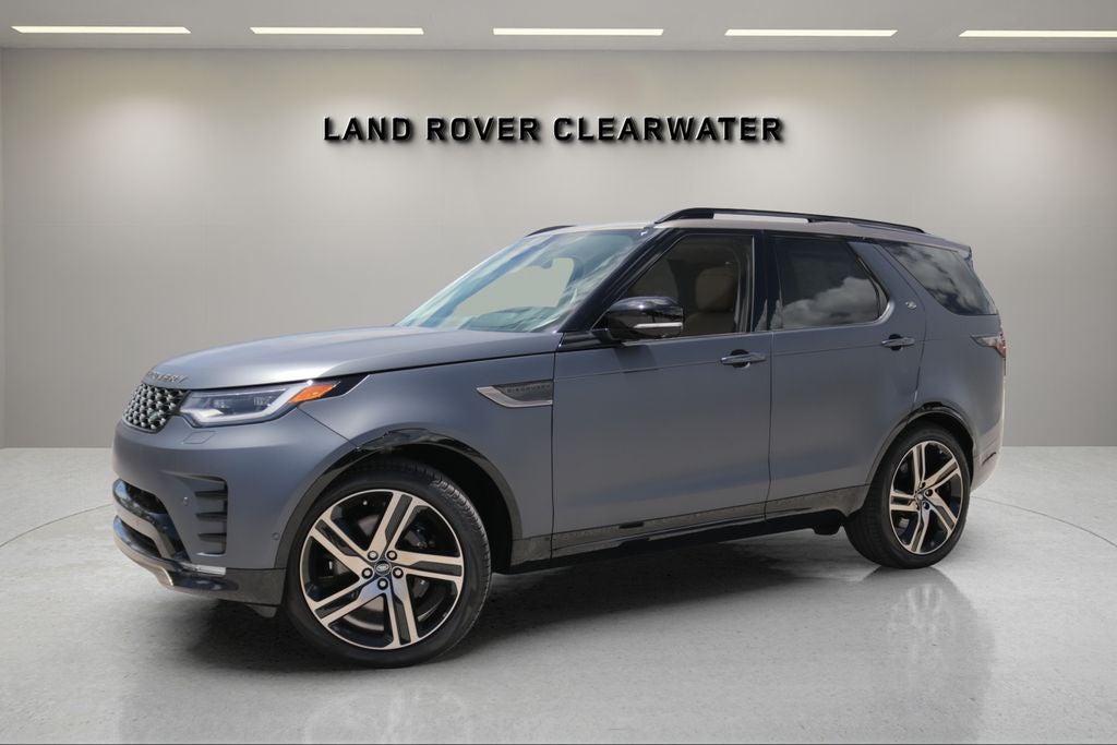 2026 Land Rover Discovery Base