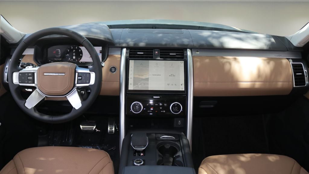 2026 Land Rover Discovery Base