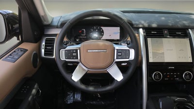 2026 Land Rover Discovery Base