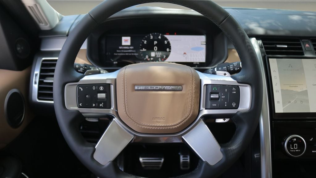 2026 Land Rover Discovery Base
