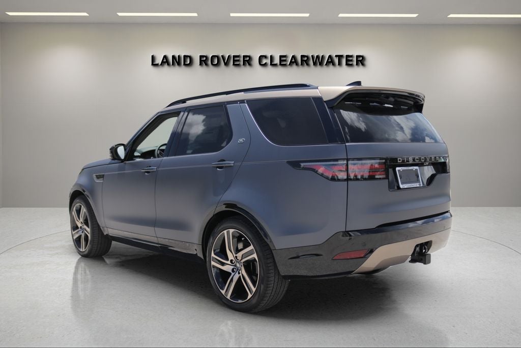 2026 Land Rover Discovery Base