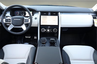 2026 Land Rover Discovery Tempest Edition