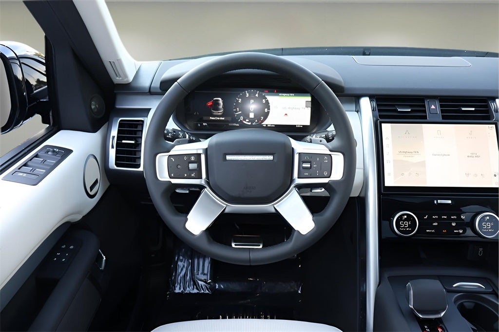 2026 Land Rover Discovery Tempest Edition