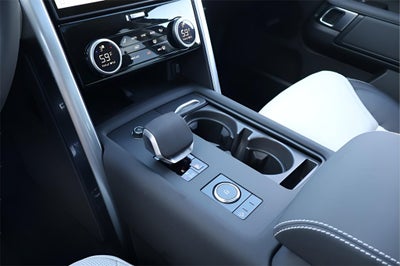 2026 Land Rover Discovery Tempest Edition