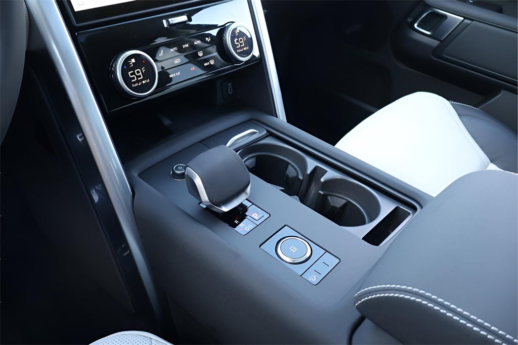 2026 Land Rover Discovery Tempest Edition