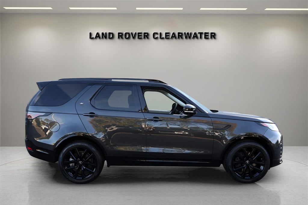 2026 Land Rover Discovery Tempest Edition