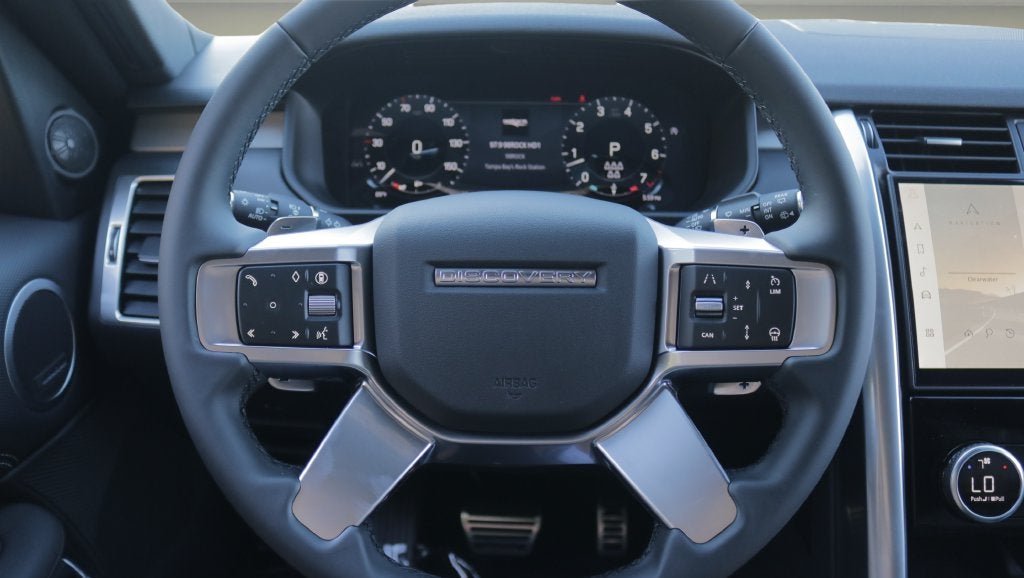 2026 Land Rover Discovery Base