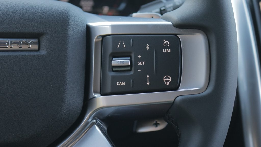 2026 Land Rover Discovery Base