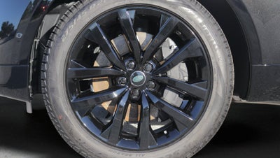 2026 Land Rover Discovery Base