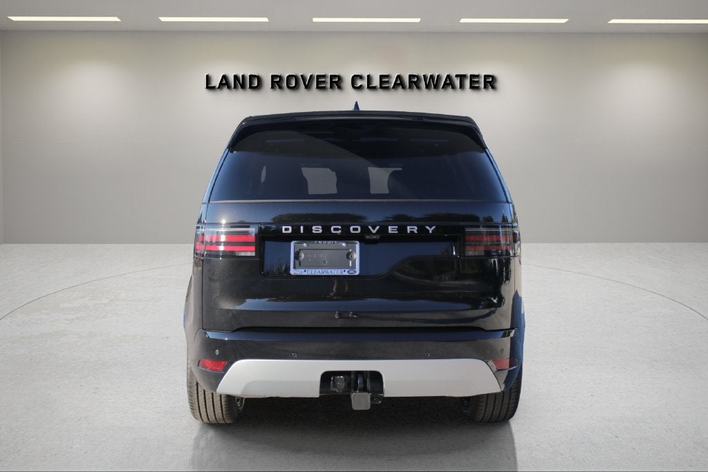2026 Land Rover Discovery Base