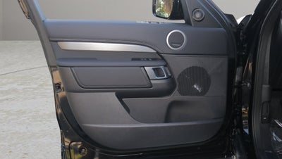 2026 Land Rover Discovery Base
