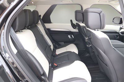 2026 Land Rover Discovery Base