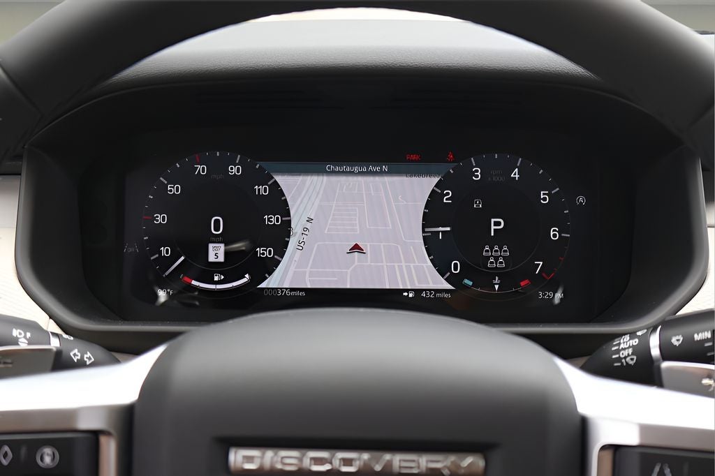 2026 Land Rover Discovery Base