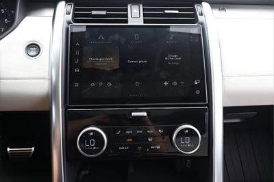 2026 Land Rover Discovery Base