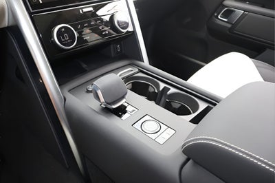 2026 Land Rover Discovery Base