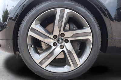 2026 Land Rover Discovery Base