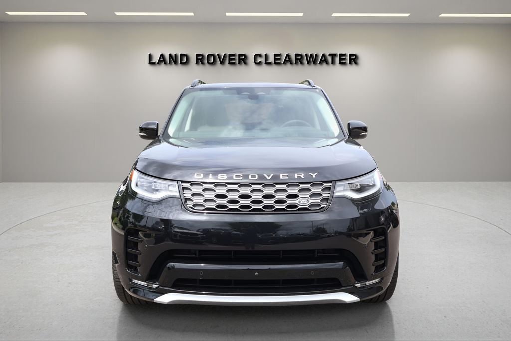 2026 Land Rover Discovery Base