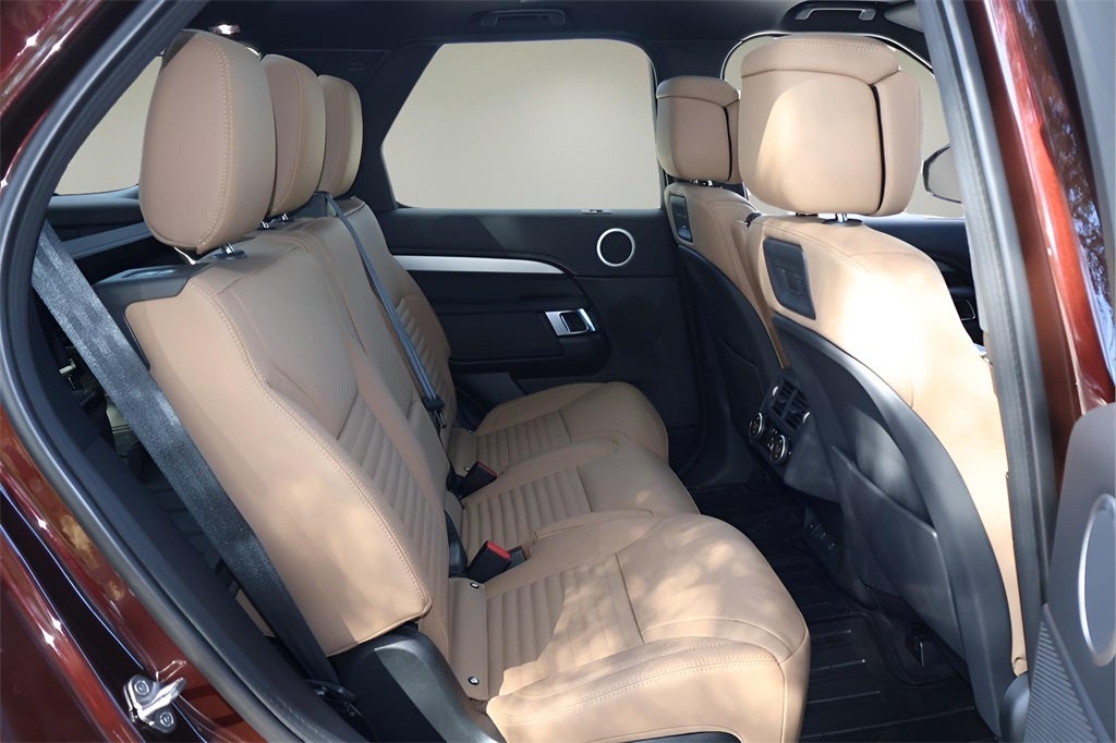 2026 Land Rover Discovery Tempest Edition