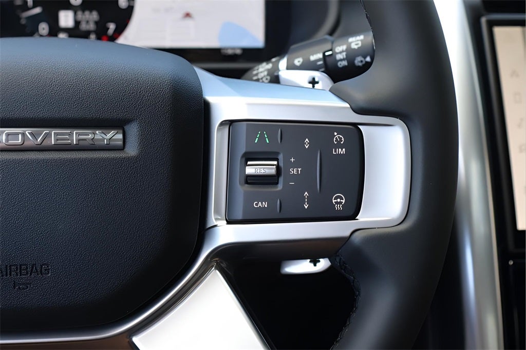 2026 Land Rover Discovery Tempest Edition