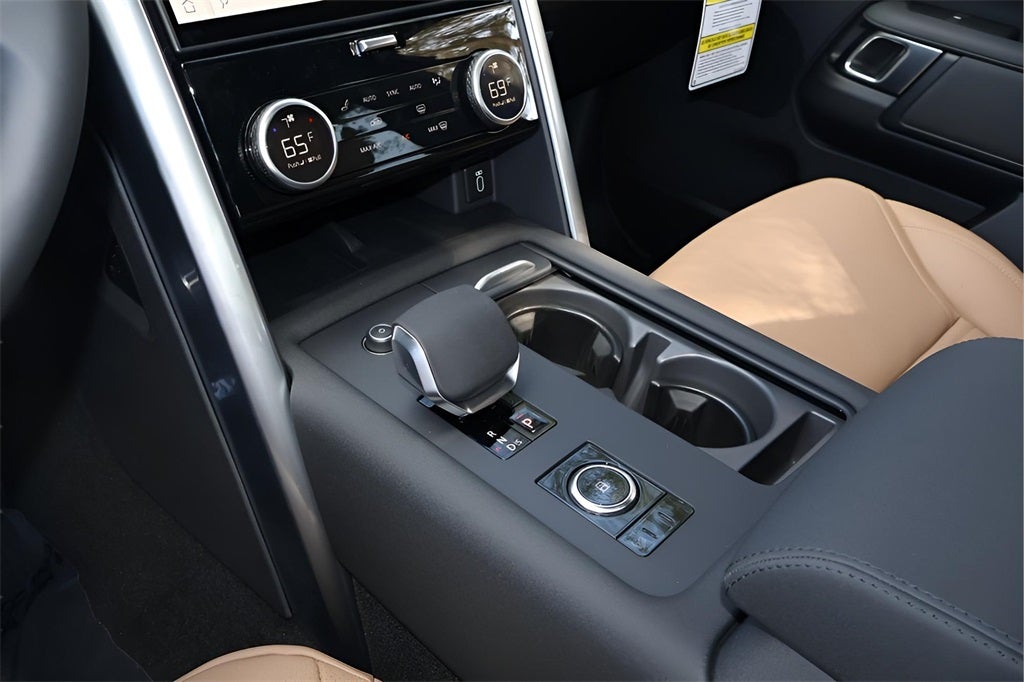 2026 Land Rover Discovery Tempest Edition