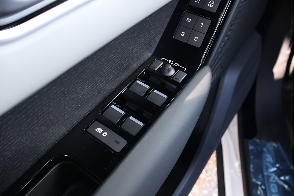 2026 Land Rover Range Rover Velar S