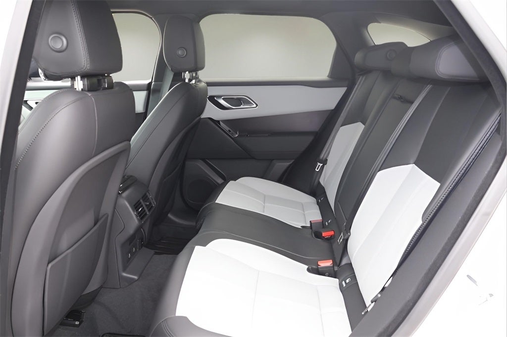 2026 Land Rover Range Rover Velar Dynamic SE