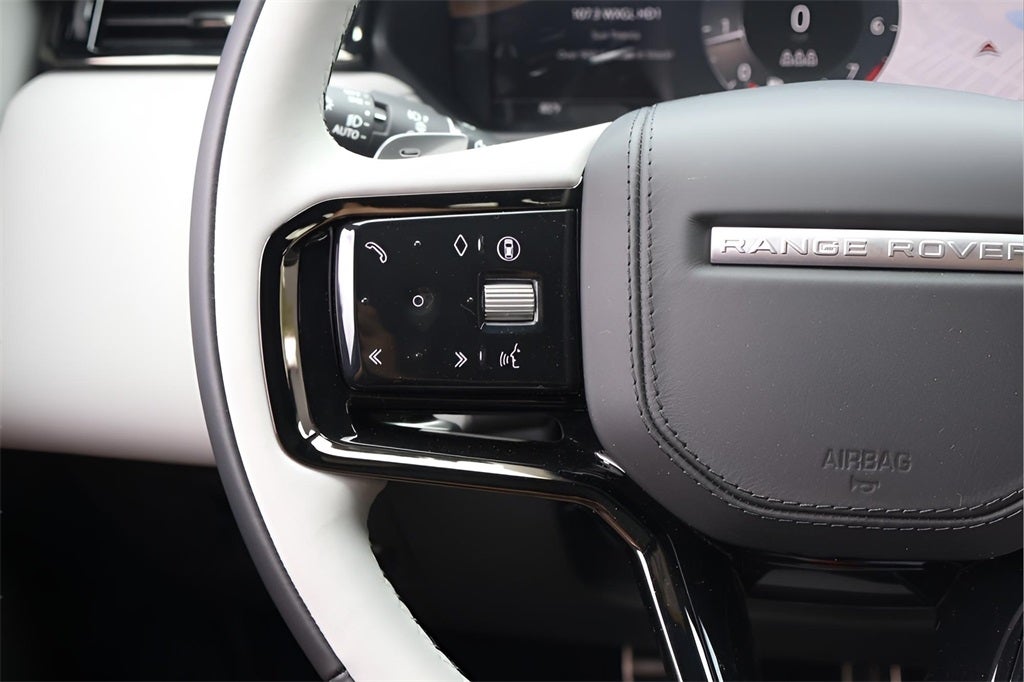 2026 Land Rover Range Rover Velar Dynamic SE