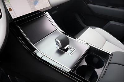 2026 Land Rover Range Rover Velar Dynamic SE