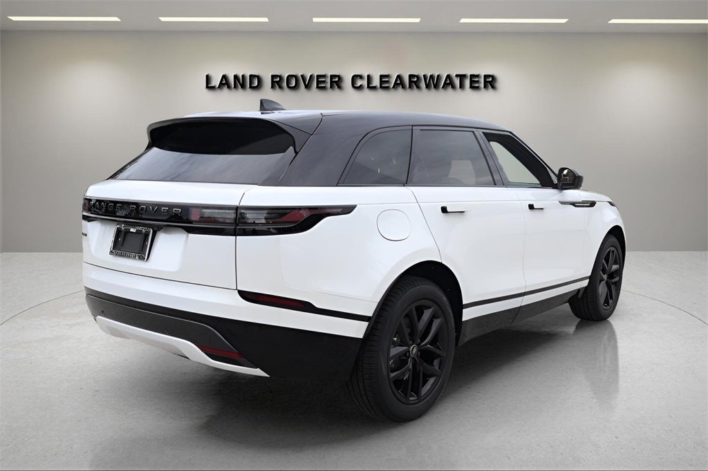 2026 Land Rover Range Rover Velar Dynamic SE