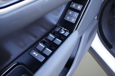 2026 Land Rover Range Rover Velar Dynamic SE