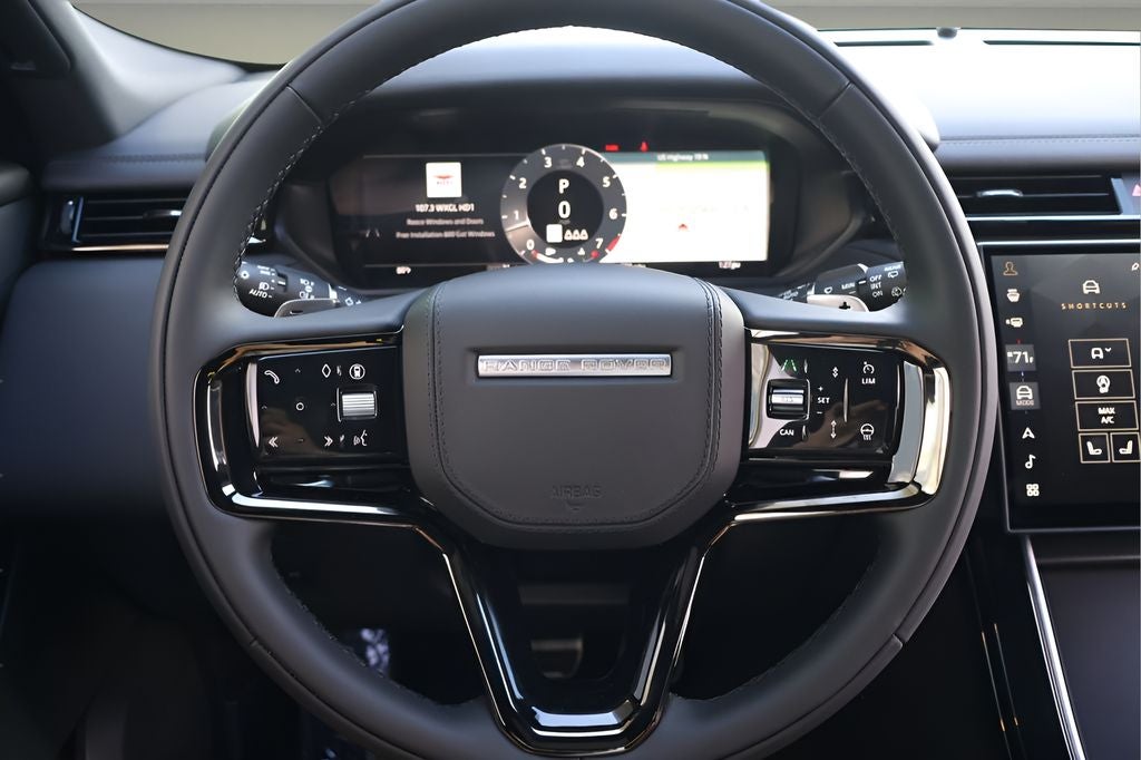 2026 Land Rover Range Rover Velar Dynamic SE