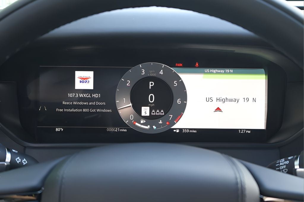 2026 Land Rover Range Rover Velar Dynamic SE