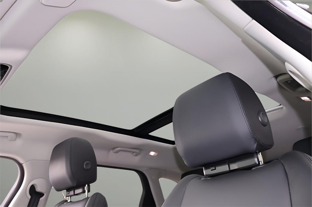 2025 Land Rover Range Rover Velar Dynamic SE