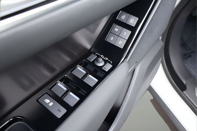 2026 Land Rover Range Rover Velar Dynamic SE