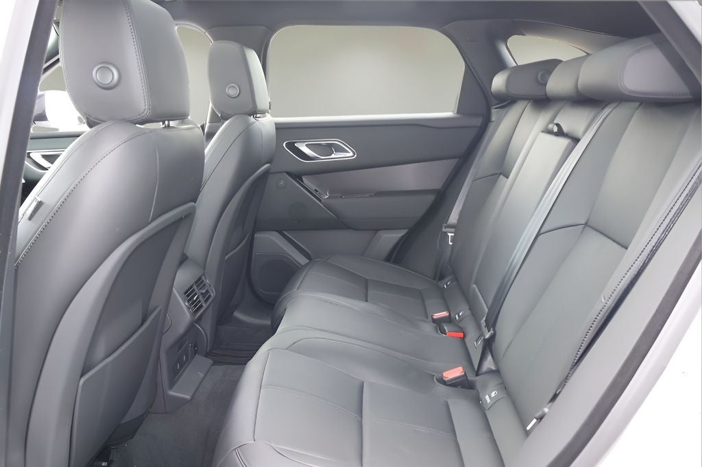 2026 Land Rover Range Rover Velar Dynamic SE