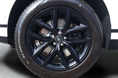 2026 Land Rover Range Rover Velar Dynamic SE