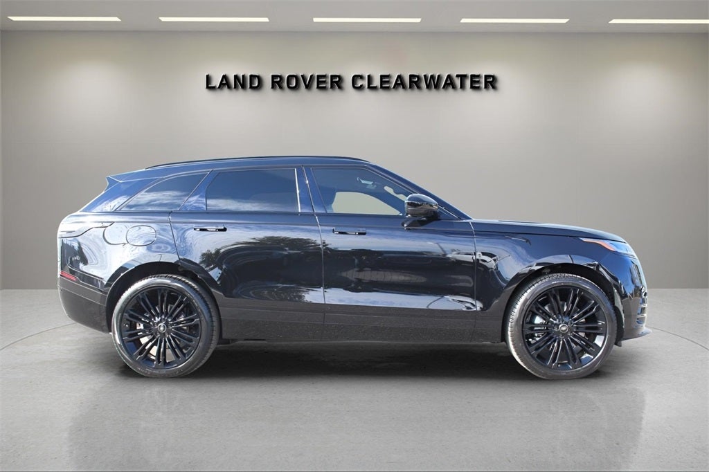 2025 Land Rover Range Rover Velar Dynamic SE