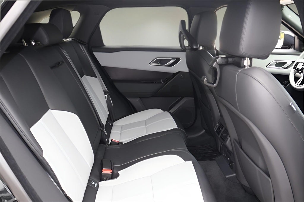 2026 Land Rover Range Rover Velar Dynamic SE