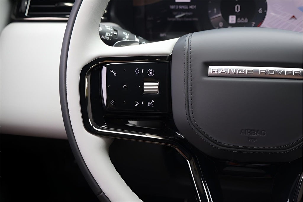 2026 Land Rover Range Rover Velar Dynamic SE