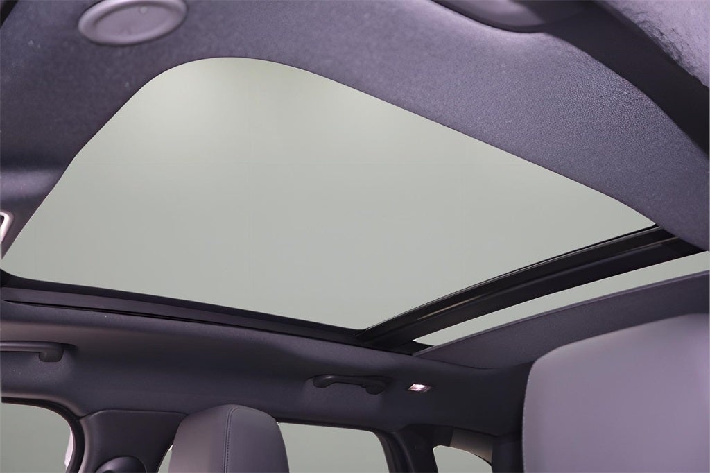 2026 Land Rover Range Rover Velar Dynamic SE