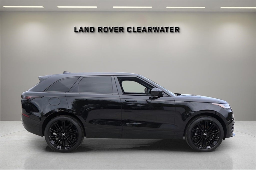 2026 Land Rover Range Rover Velar Dynamic SE