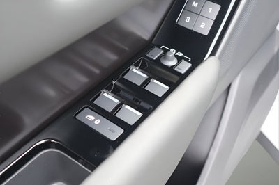 2026 Land Rover Range Rover Velar Base